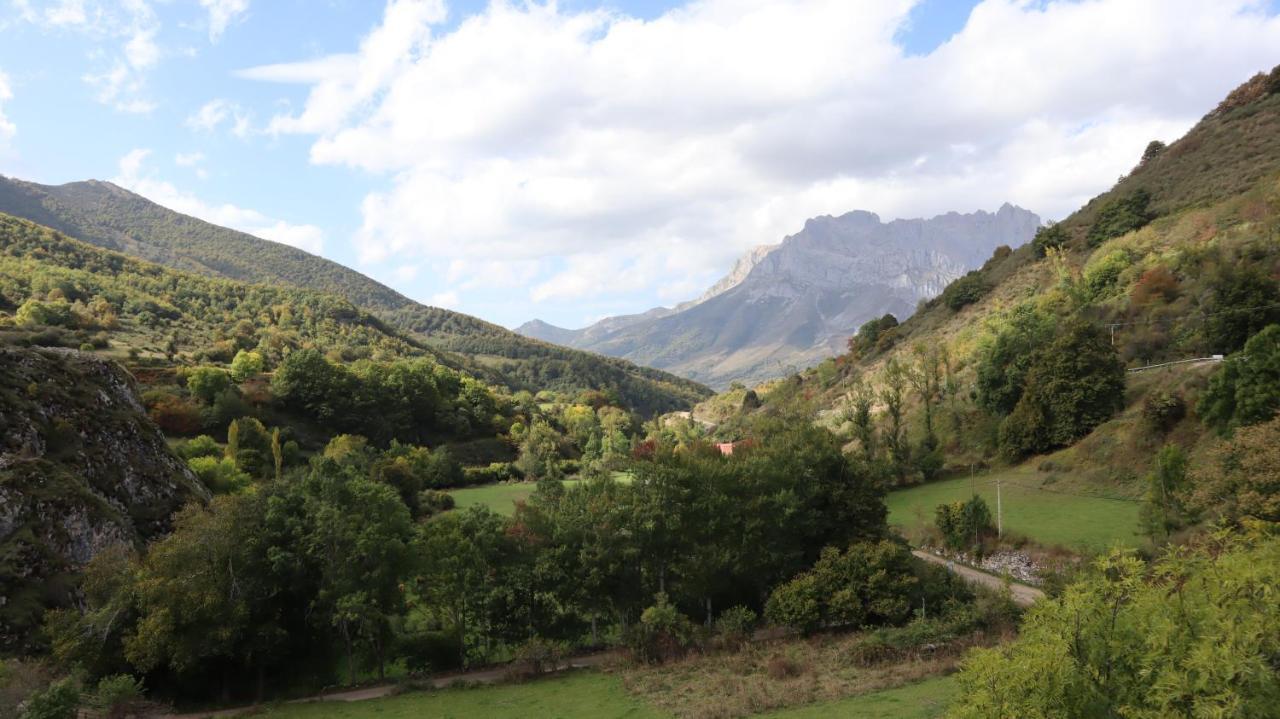 Casa Rural Cares Santa Maria de Valdeon Bagian luar foto